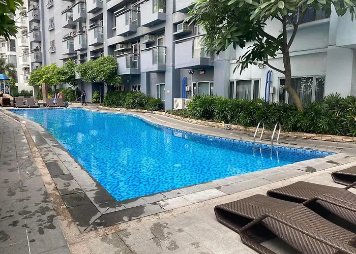 Queen V Staycation Tower C 4*