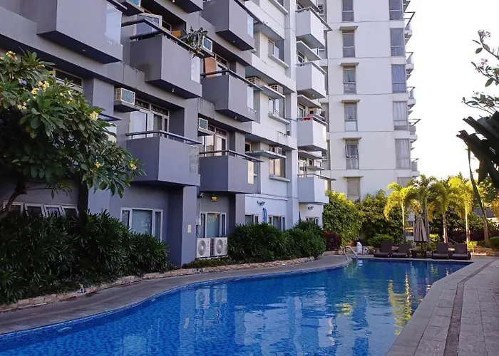 Queen V Staycation Tower C 4*