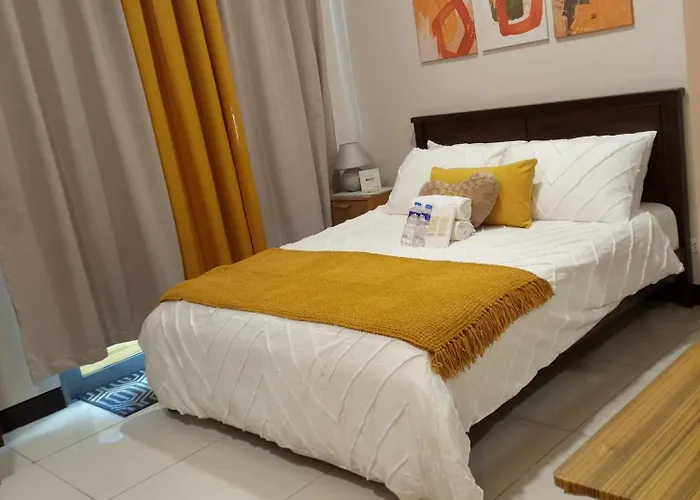 Aparthotel Queen V Staycation Tower C