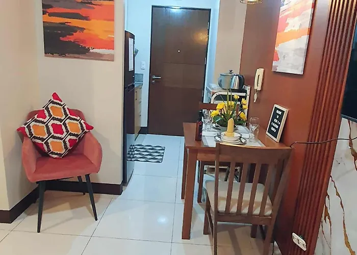 Aparthotel Queen V Staycation Tower C 4*